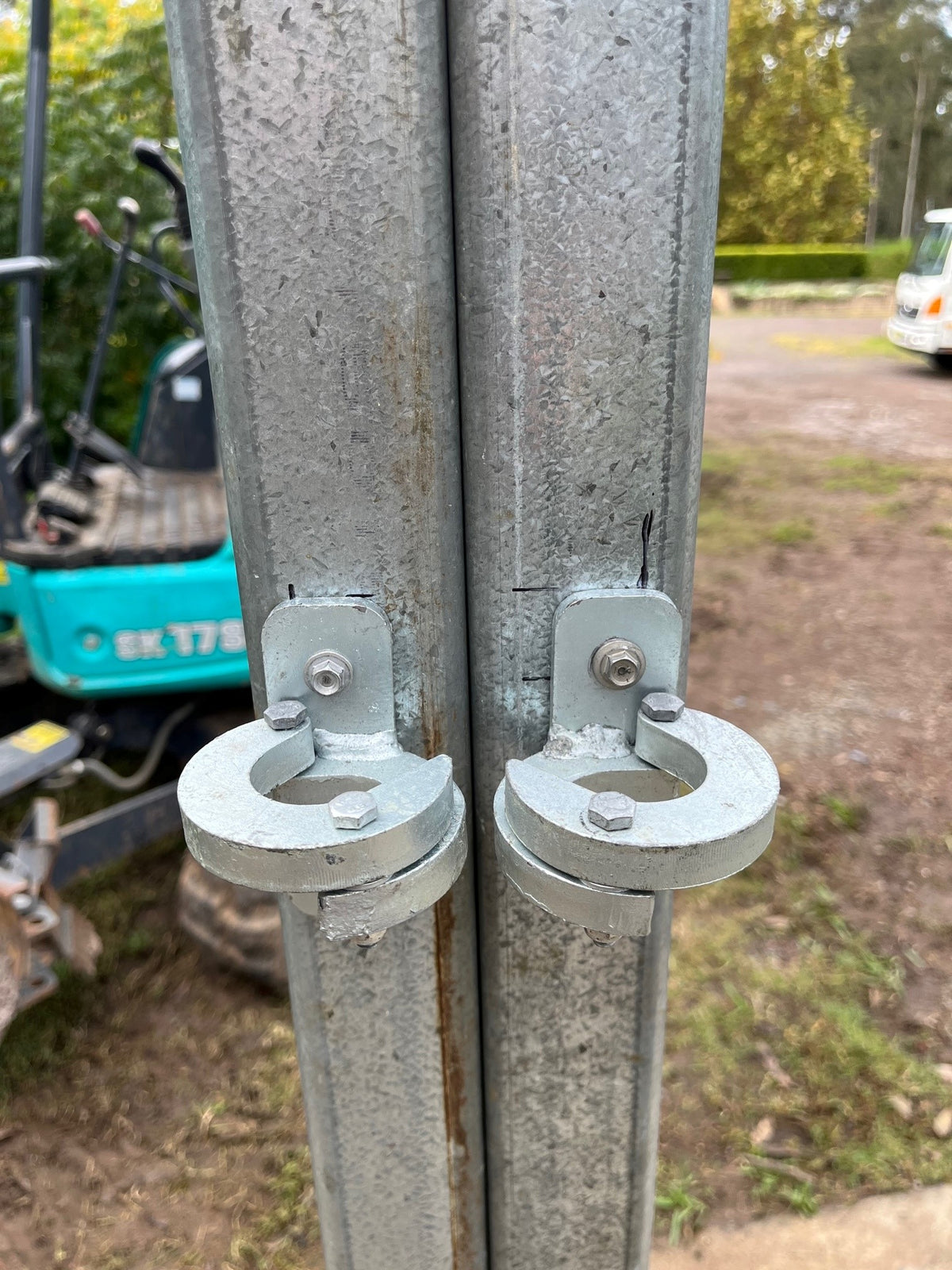 NB 25 SUPERSEDED  ROLLAROUND HINGE ( SCREW ON ONLY LIMITED STOCK )