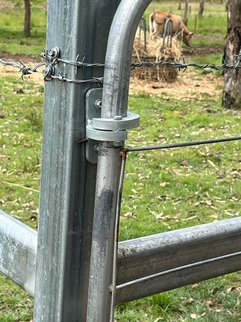 Easily screwed or welded to a narrow post 